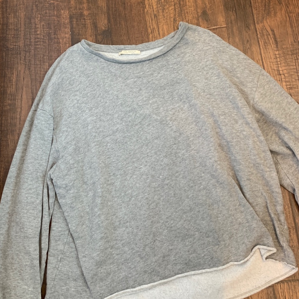 Basic grey crewneck
